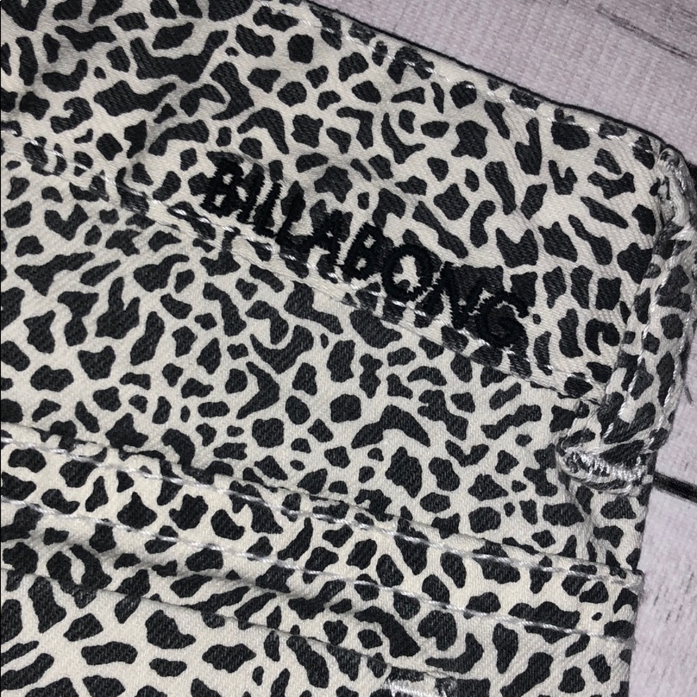 🆕 BILLABONG COOLSIDE DENIM SHORTS - Picture 5 of 7